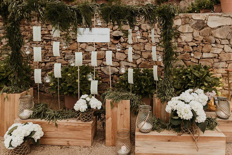 Decoración floral en boda en el Convent de Blanes por La Florería 06 | La Florería